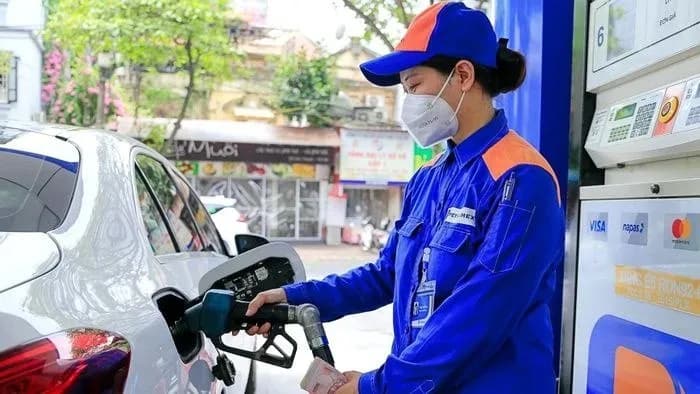 Chính phủ Việt Nam miễn hàng loạt loại thuế đối với xăng dầu 