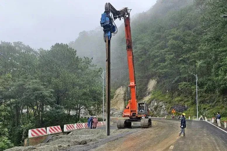 Đèo Prenn ở Đà Lạt thông xe trở lại sau sự cố sạt lở