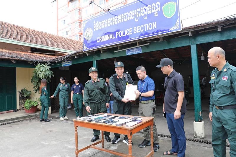 Việt Nam: Triệt phá đường dây lừa đảo mạng ở Campuchia, bắt 59 người Việt