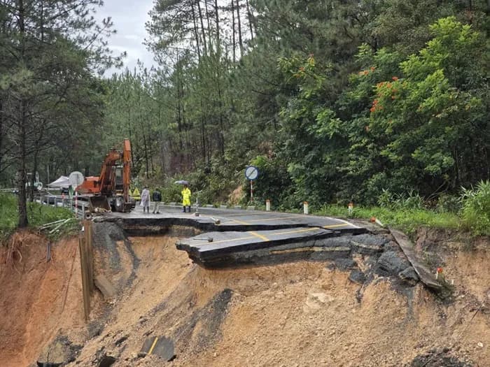 Lâm Đồng công bố tình trạng khẩn cấp tại đèo Mimosa