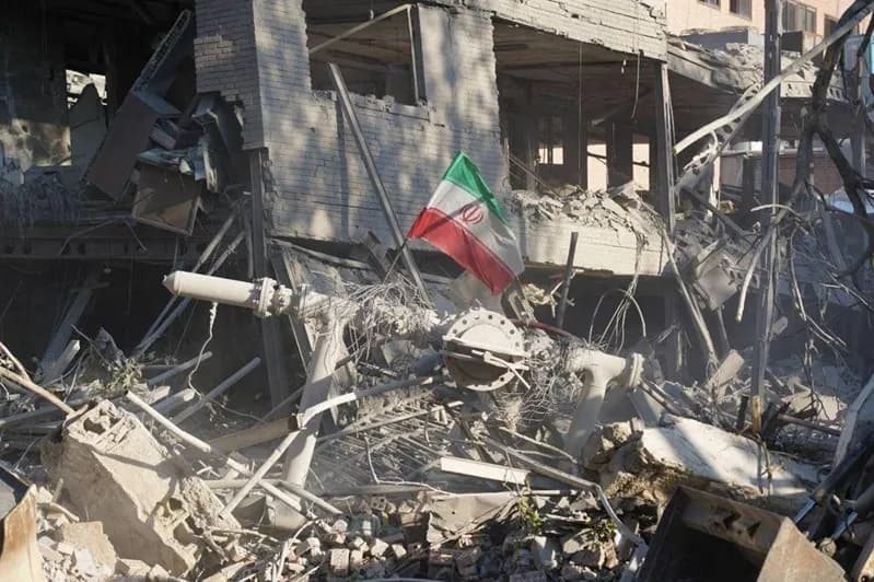 Iran ra đề xuất ngừng bắn 10 điểm, đối đầu tối hậu thư của ông Trump 
