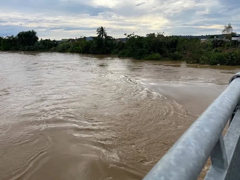 Mực nước sông Đồng Nai vượt báo động 2, nguy cơ ngập lụt rộng