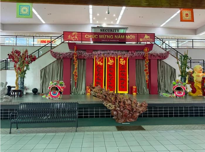 Chợ Tết Phước Lộc Thọ - Đậm sắc văn hoá Việt giữa lòng nước Mỹ