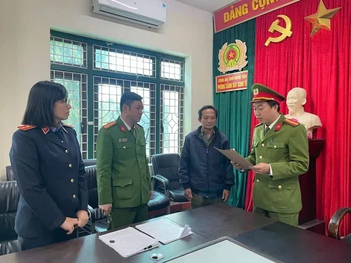 Triệt phá vụ sản xuất hơn 1,1 tấn bột ngọt giả hiệu AJINOMOTO