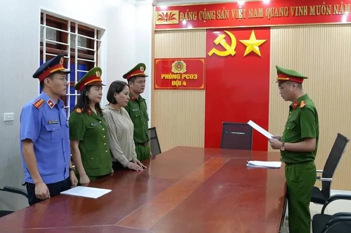 Việt Nam: Khởi tố nữ giám đốc kiếm 75 tỷ từ 2,7 triệu lít dầu ăn giả