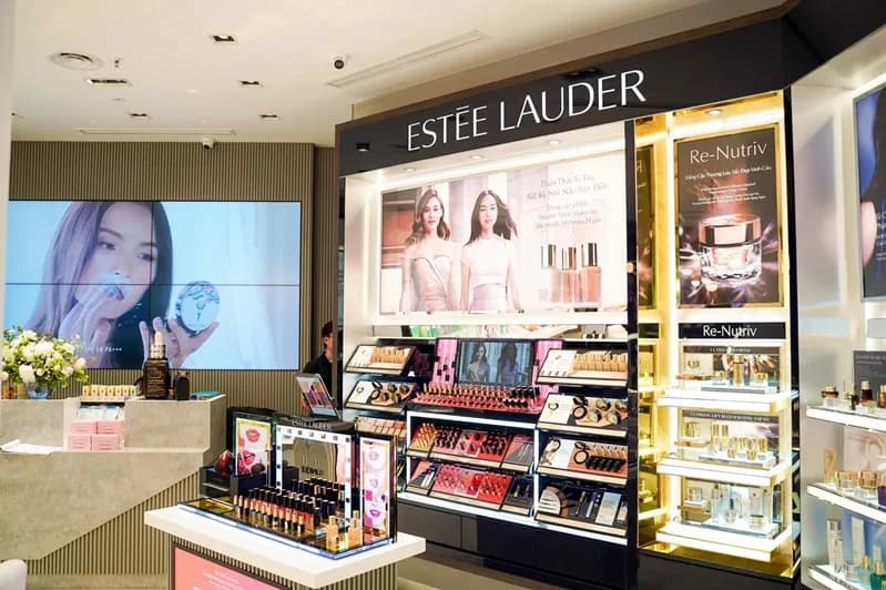 Estée Lauder bị phạt vì bán mỹ phẩm chứa “hoá chất vĩnh cửu”