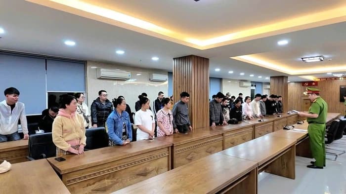 Việt Nam bắt nhóm bán tài khoản ngân hàng cho ổ lừa đảo Campuchia